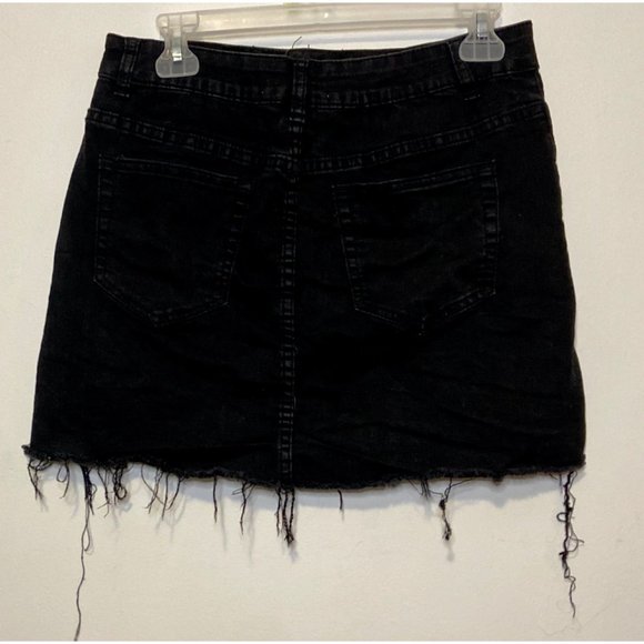 Black Denim Mini Skirt w/ Floral Embroidery - Picture 4 of 6